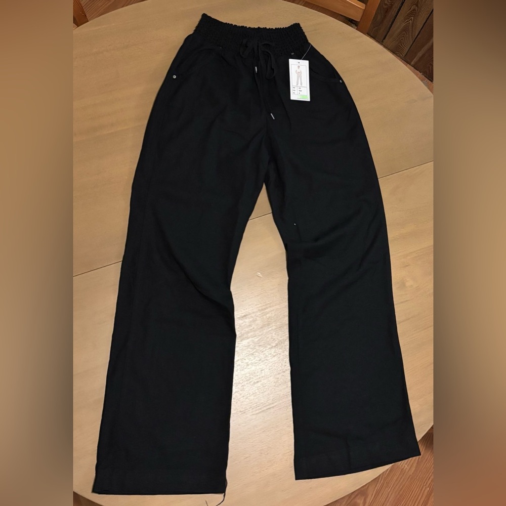 Black Wide-Leg Linen Pants